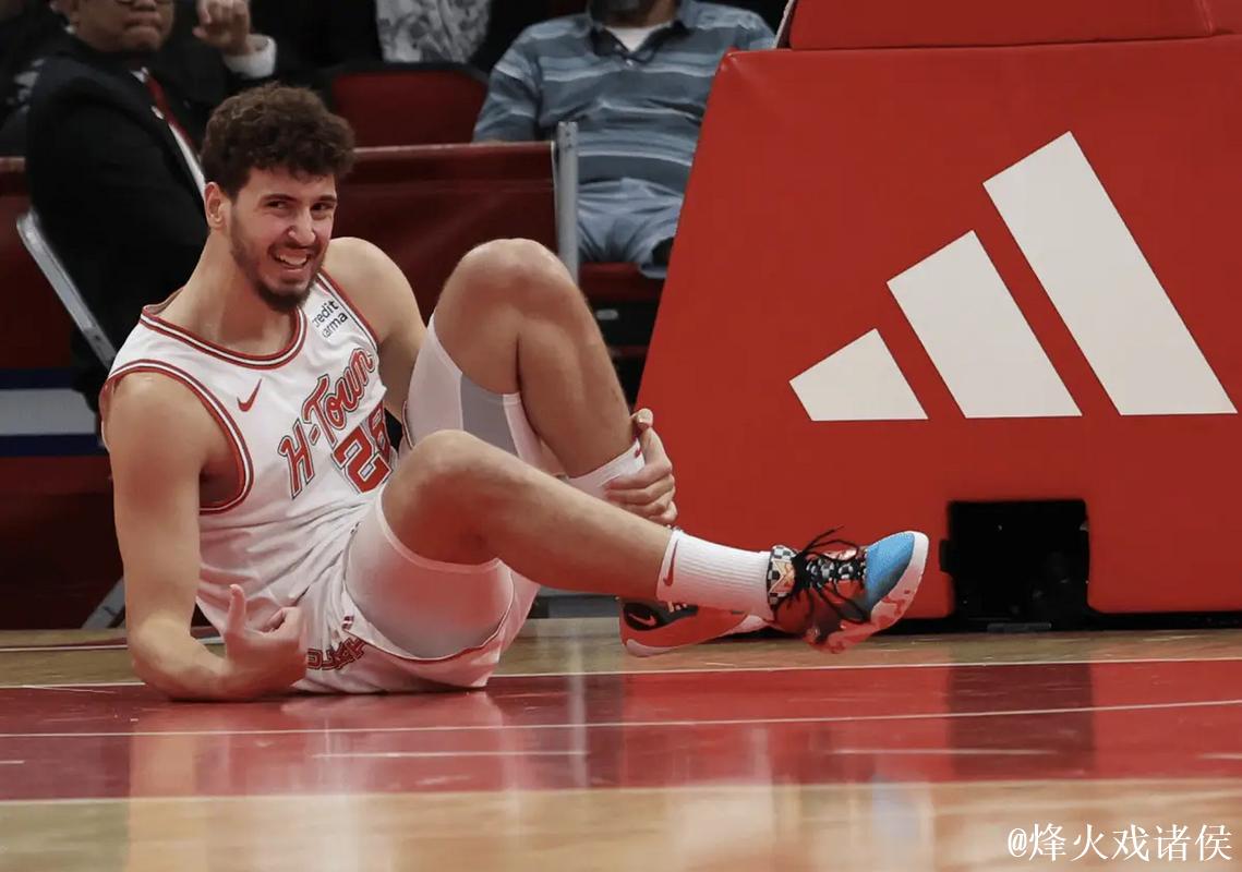 申京脚踩Lebron NXXT Gen,豪取33分10篮板10助攻却无奈落败 申京脚踩Lebron NXXT Gen,豪取33分10篮板10助攻却无奈落败